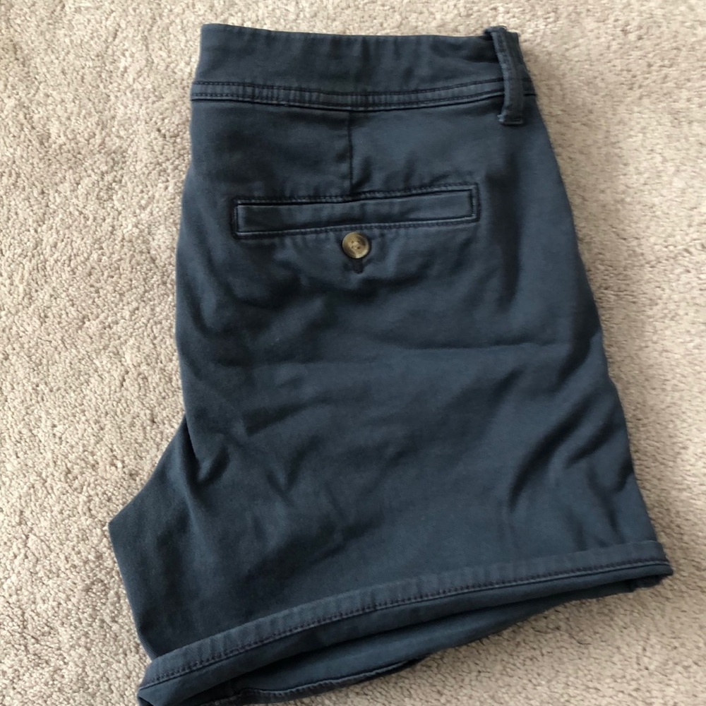 Mid rise Shorts